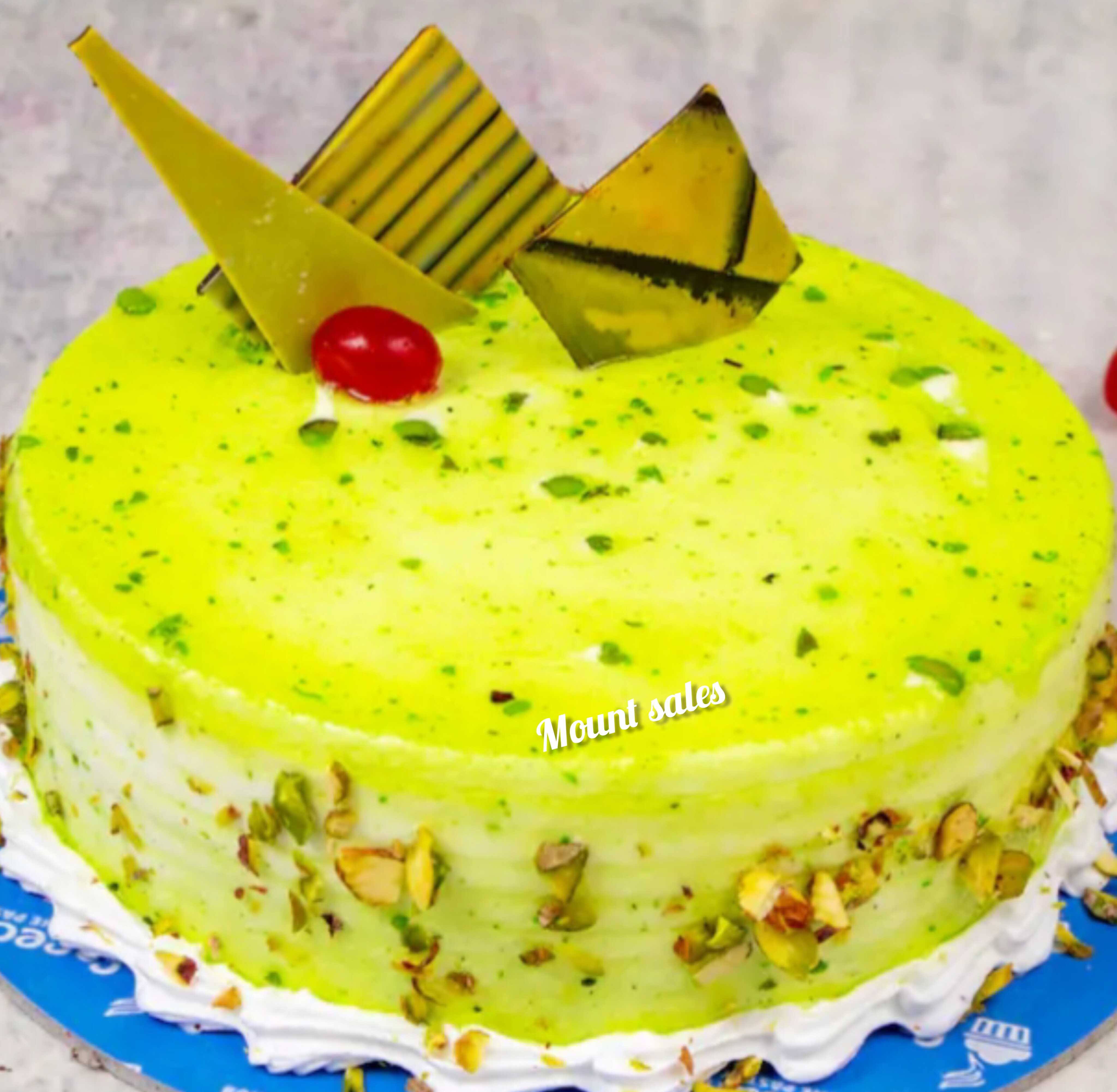 Premium RED N White Velvet Cake